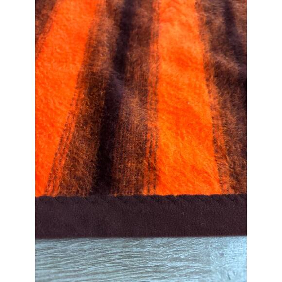 VTG Orange Black Striped Bedspread 1970s Retro 60x80 Burlington House Collection - Picture 6 of 14